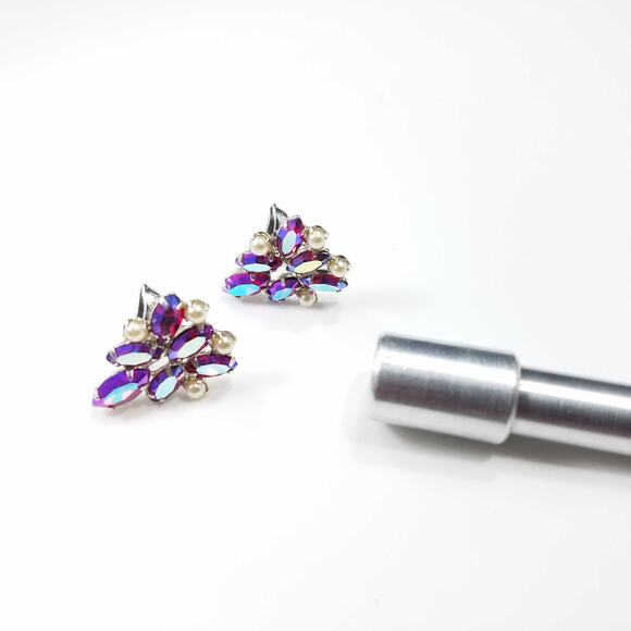 Vintage B. David Aurora Borealis Red Rhinestone & Faux Pearl Clip Earrings 1960s - Picture 10 of 10